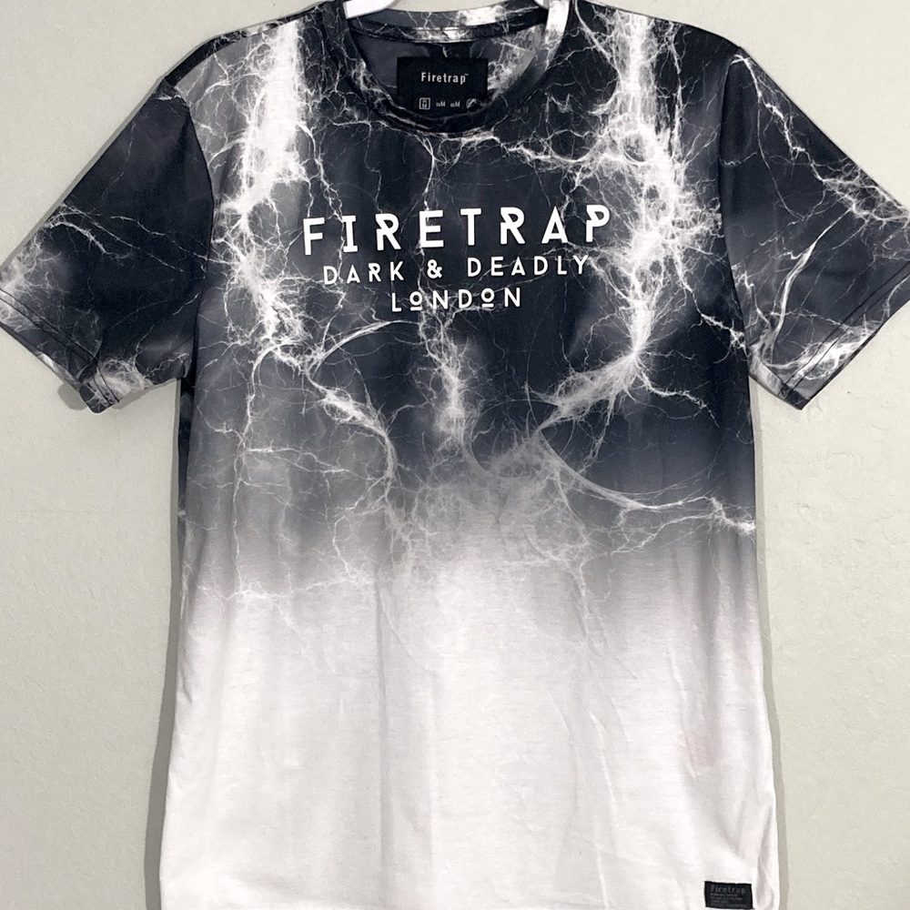 *Firetrap Sub Dark Lightening tee M NWOT